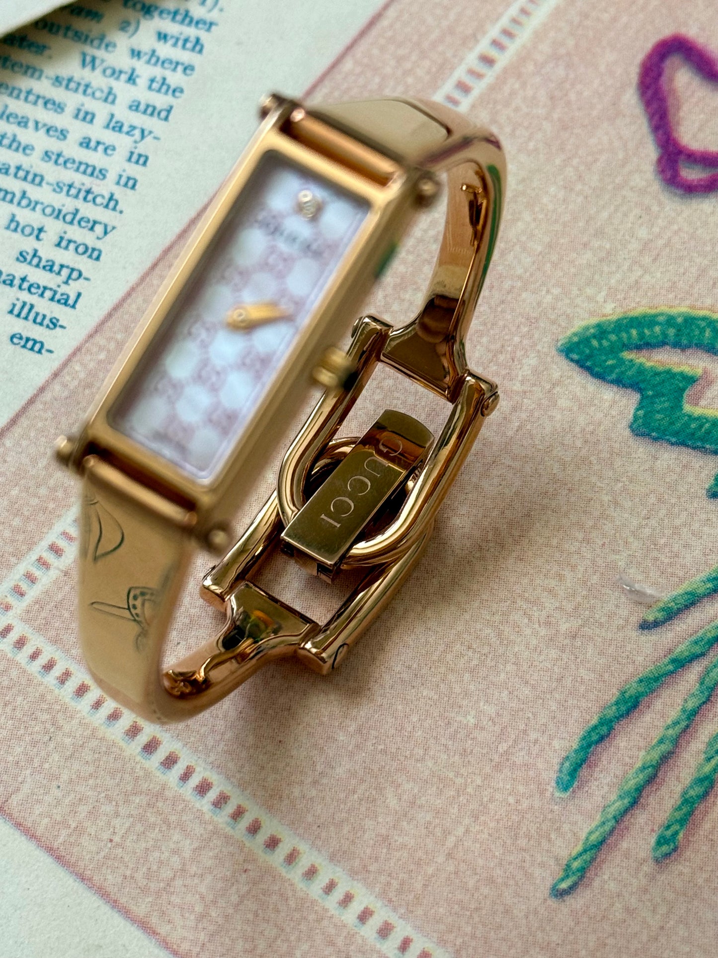 ساعة Gucci فنتج