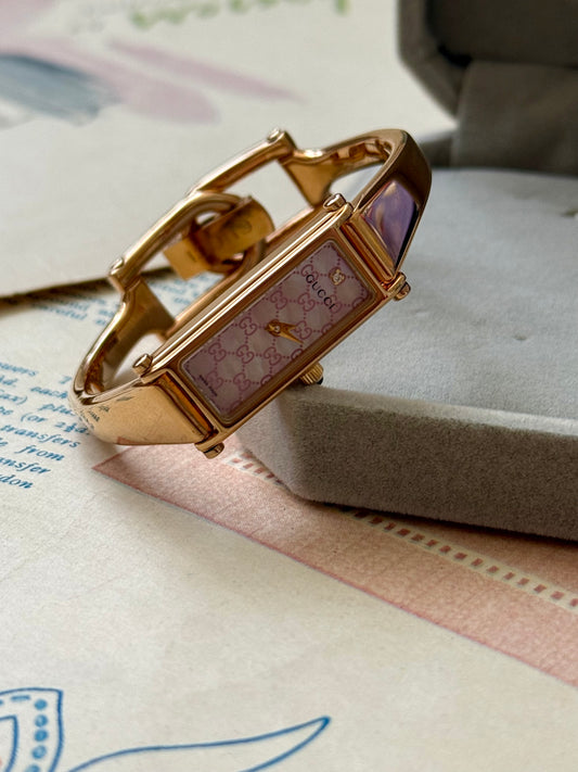 ساعة Gucci فنتج