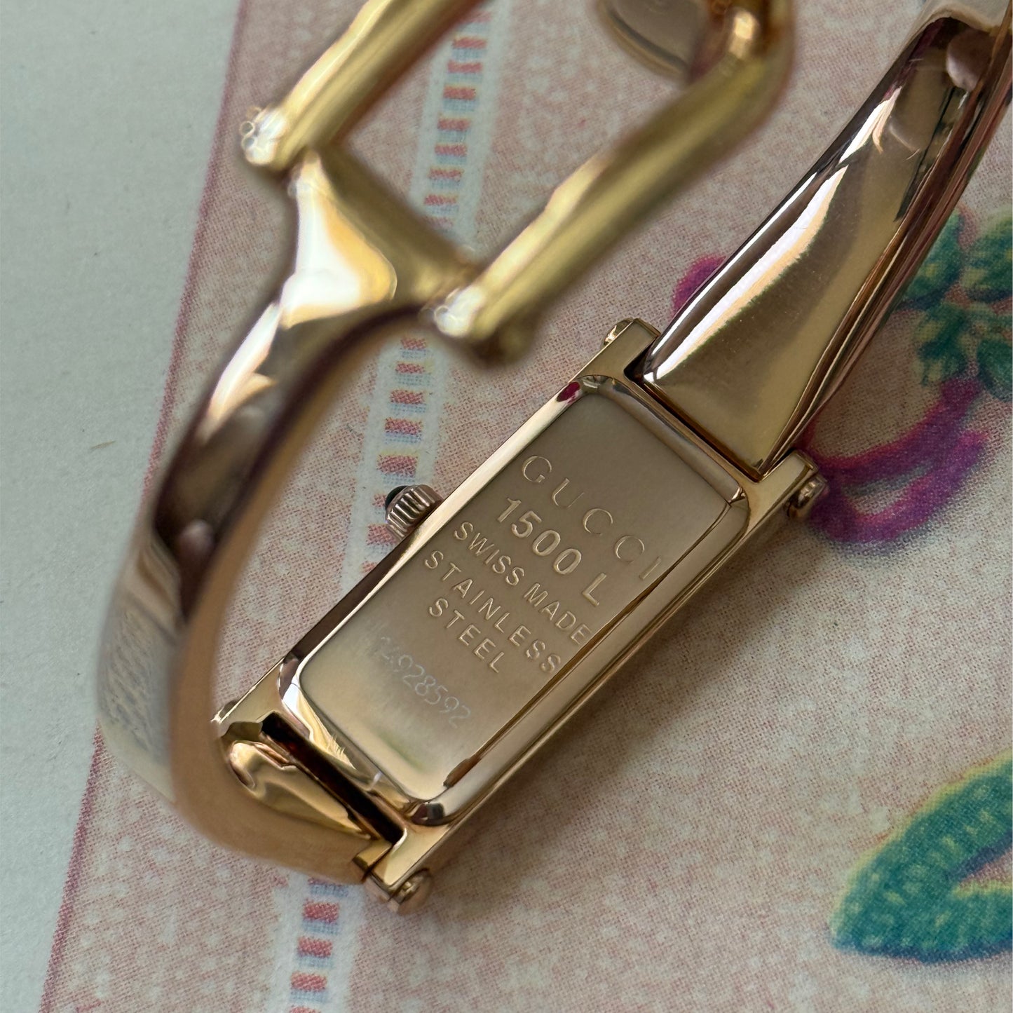 ساعة Gucci فنتج