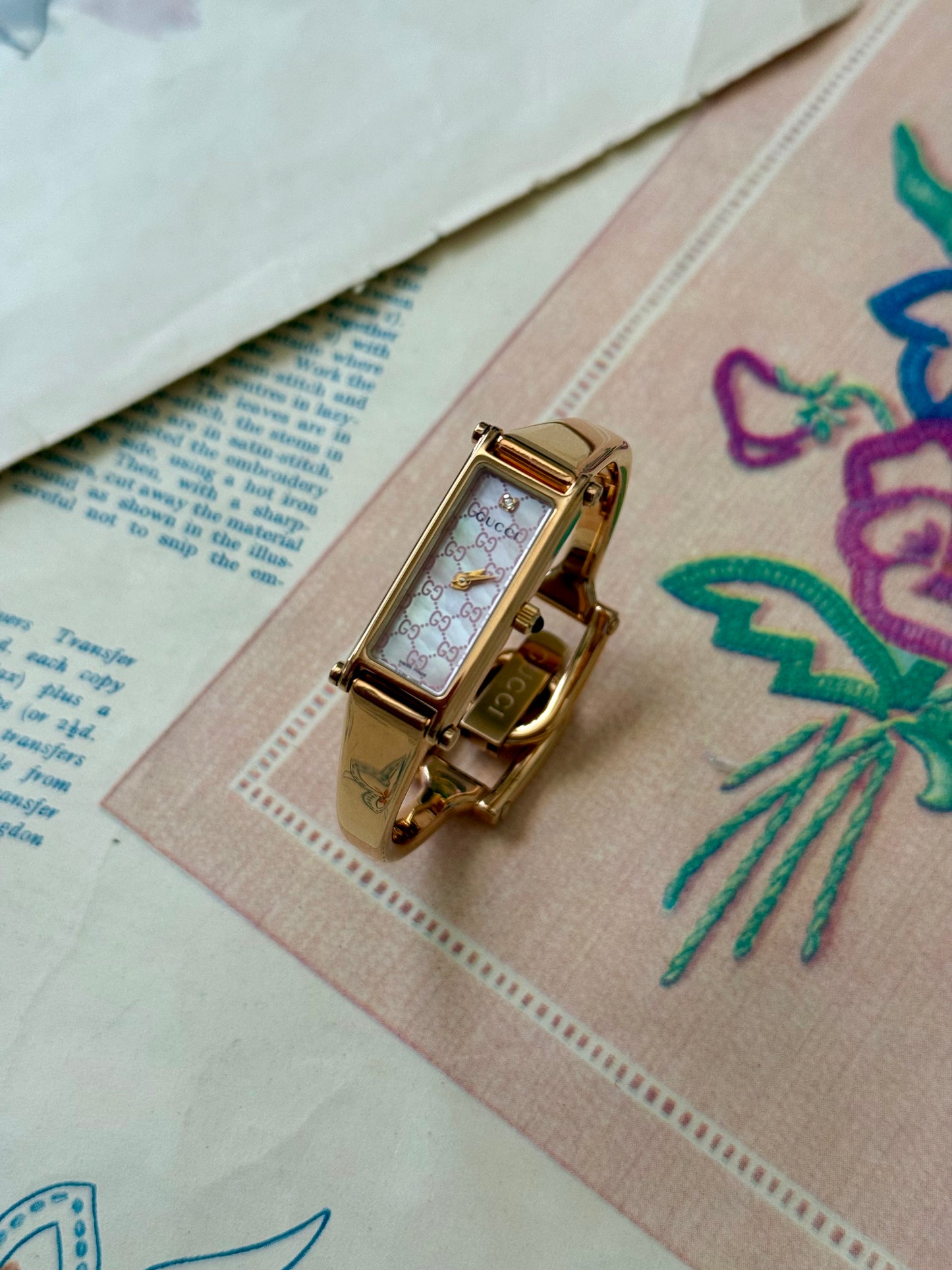 ساعة Gucci فنتج