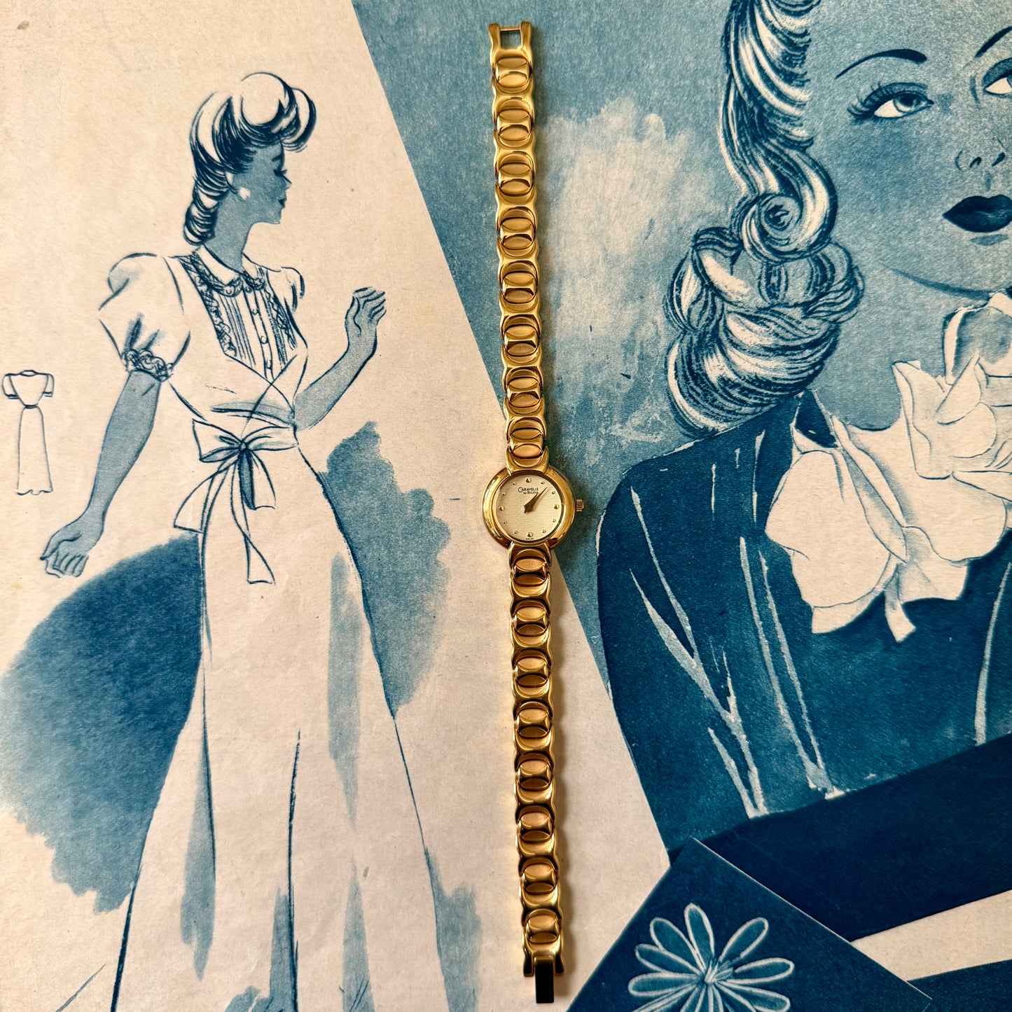 ساعة نسائية Caravelle Bulova