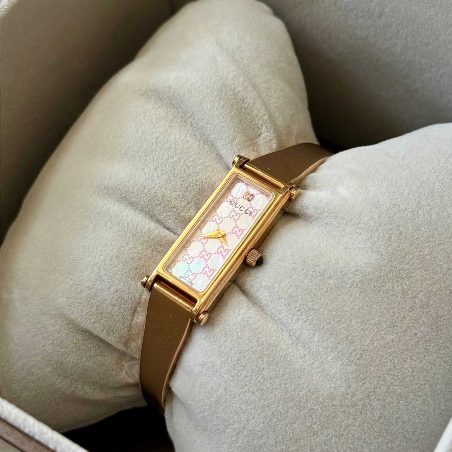 ساعة Gucci فنتج