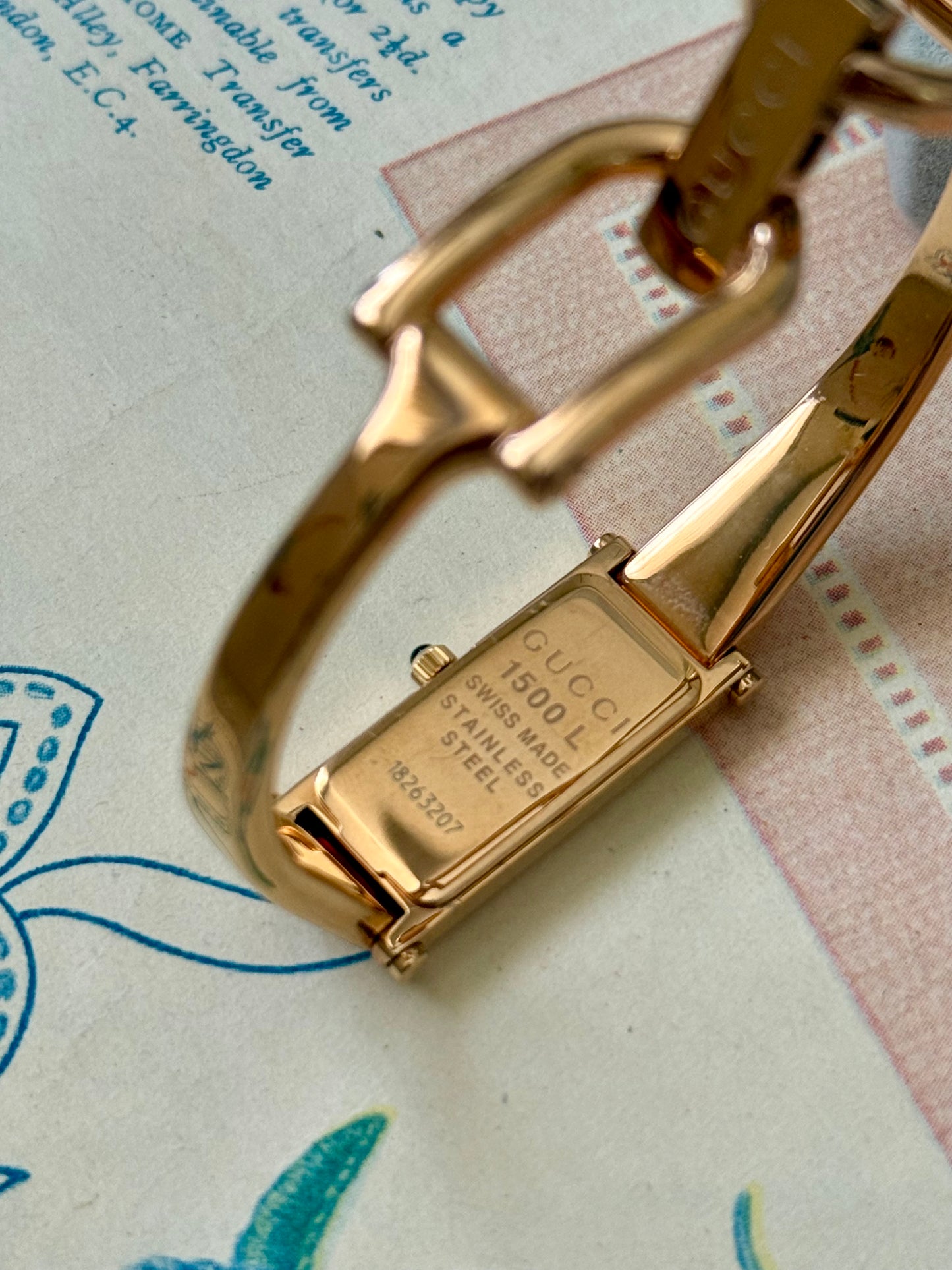 ساعة Gucci فنتج