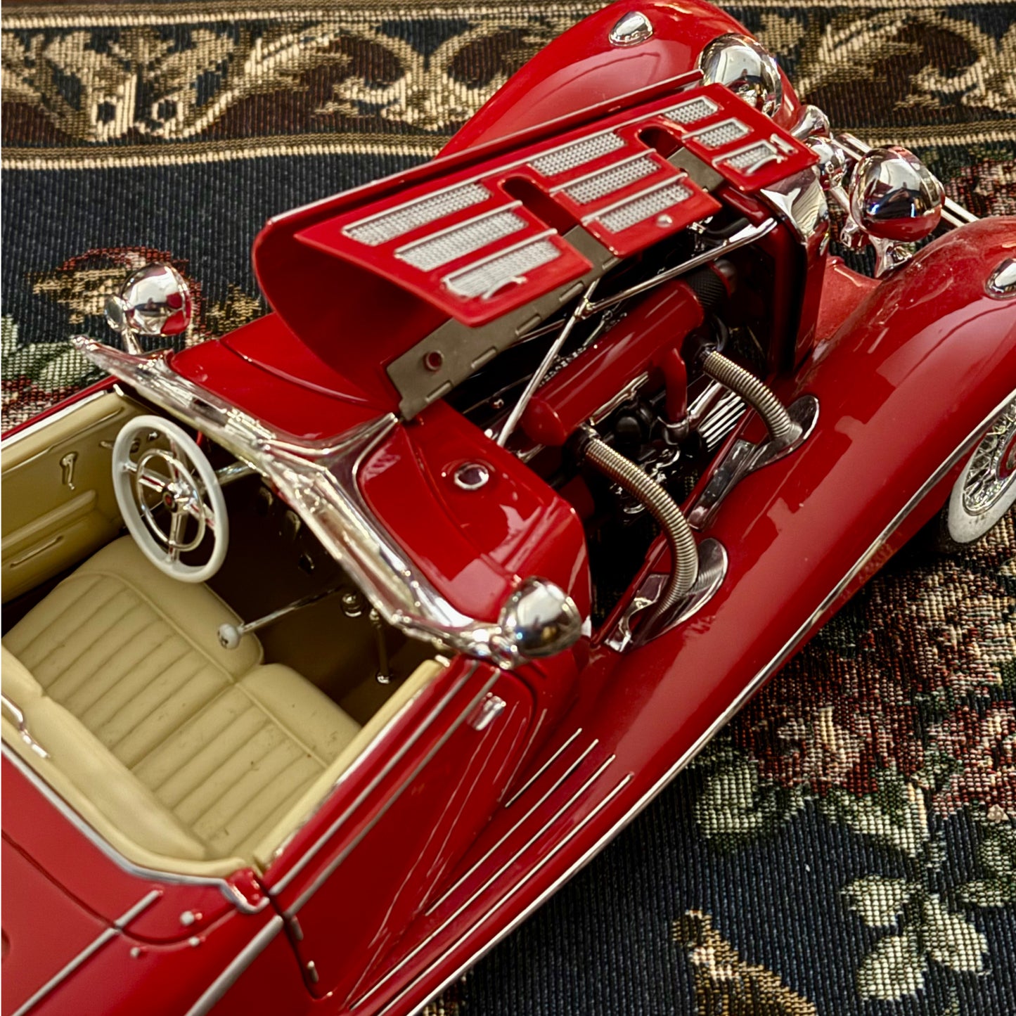 مجسم سيارة Mercedes