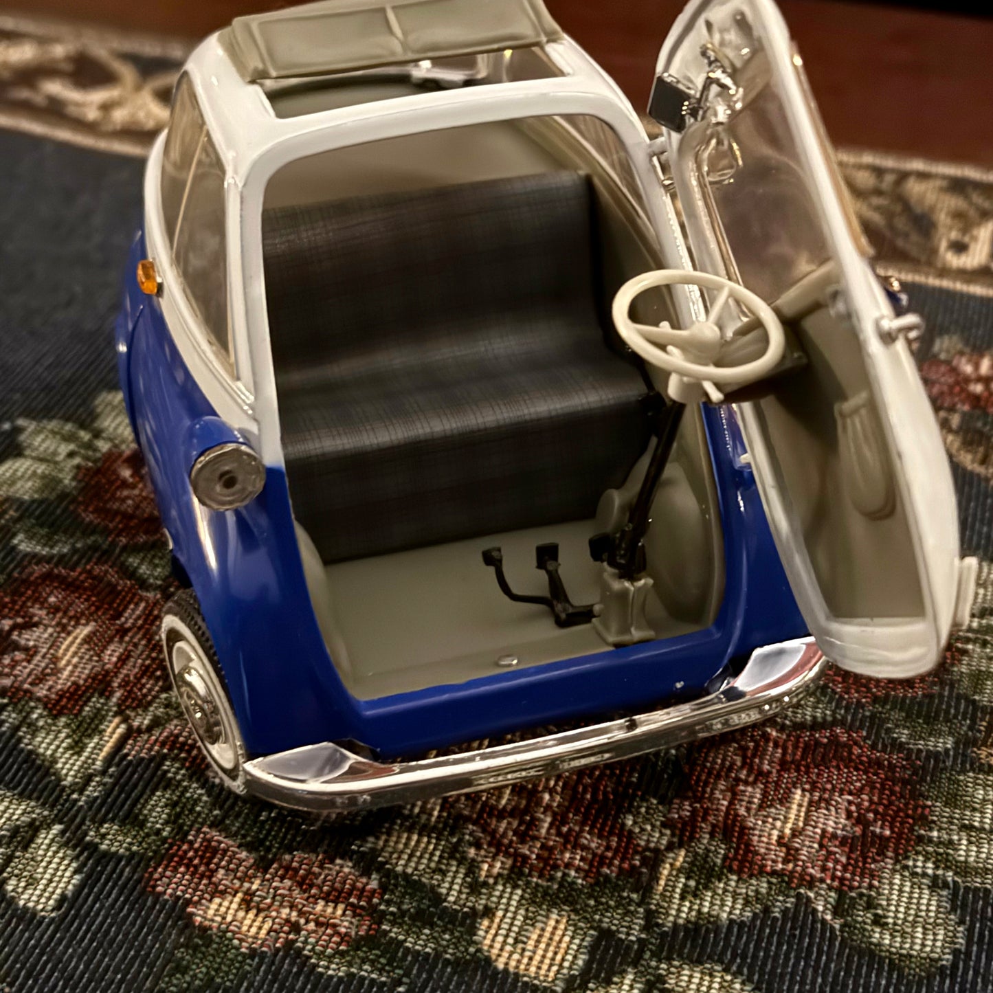 مجسم سيارة BMW