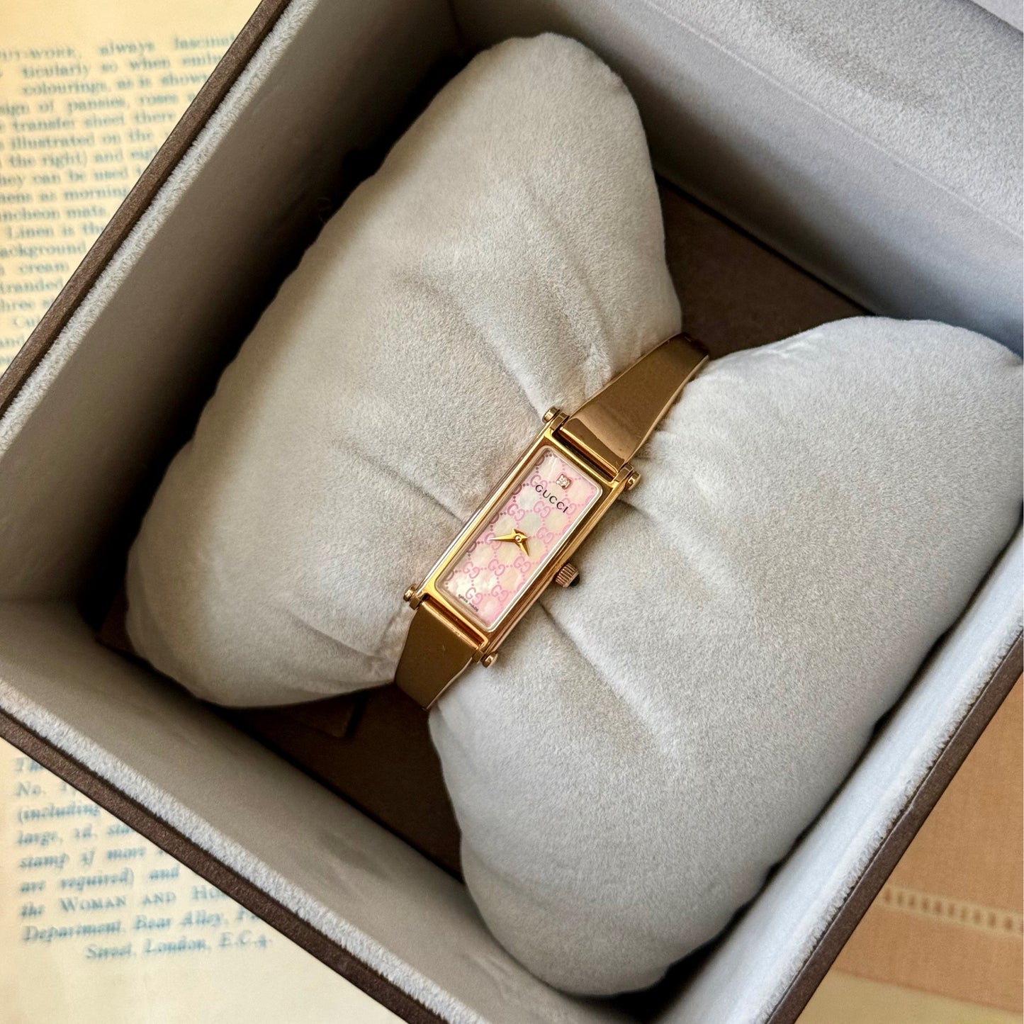 ساعة Gucci فنتج