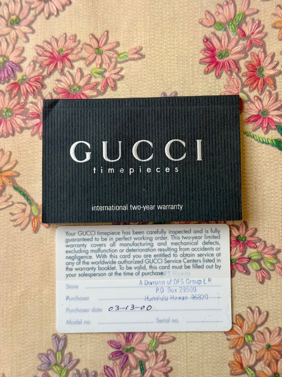ساعة نسائية ماركة Gucci