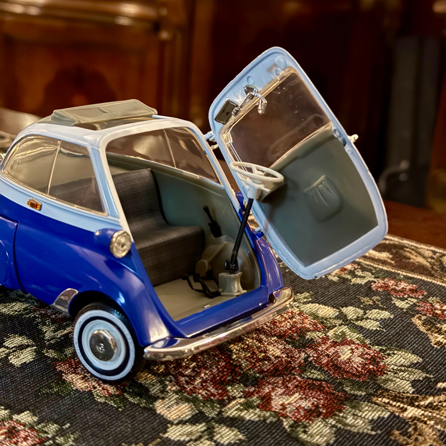 مجسم سيارة BMW