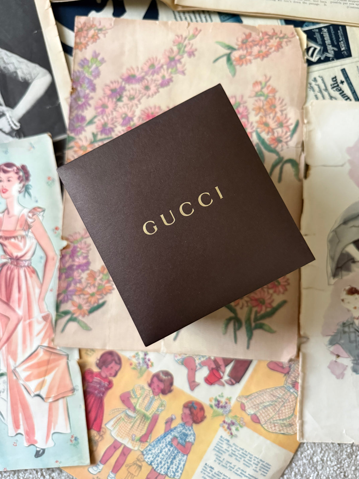 ساعة نسائية Gucci