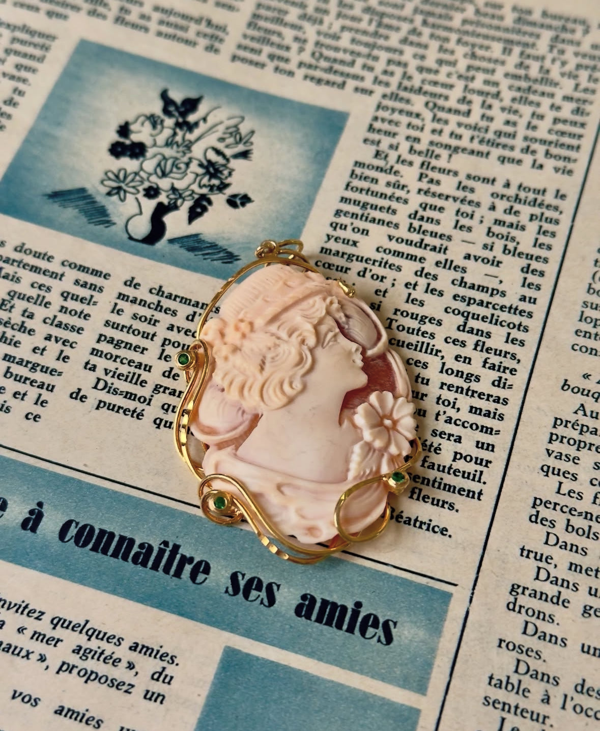 قلادة Cameo